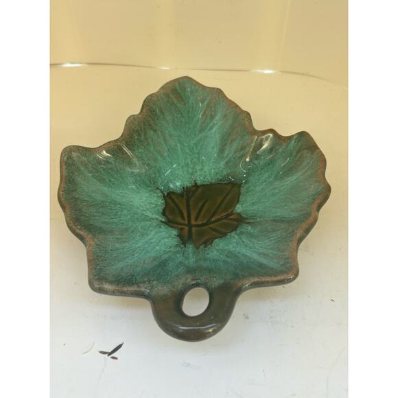 Studio Art Pottery Maple Leaf Trinket Dish Plate Signed McMaster 21 Canada - Picture 7 of 7